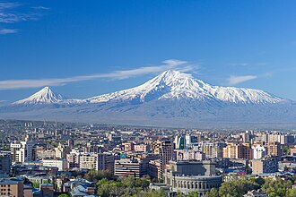 Gunung Ararat — tempat bahtera Nuh berlabuh setelah air surut
